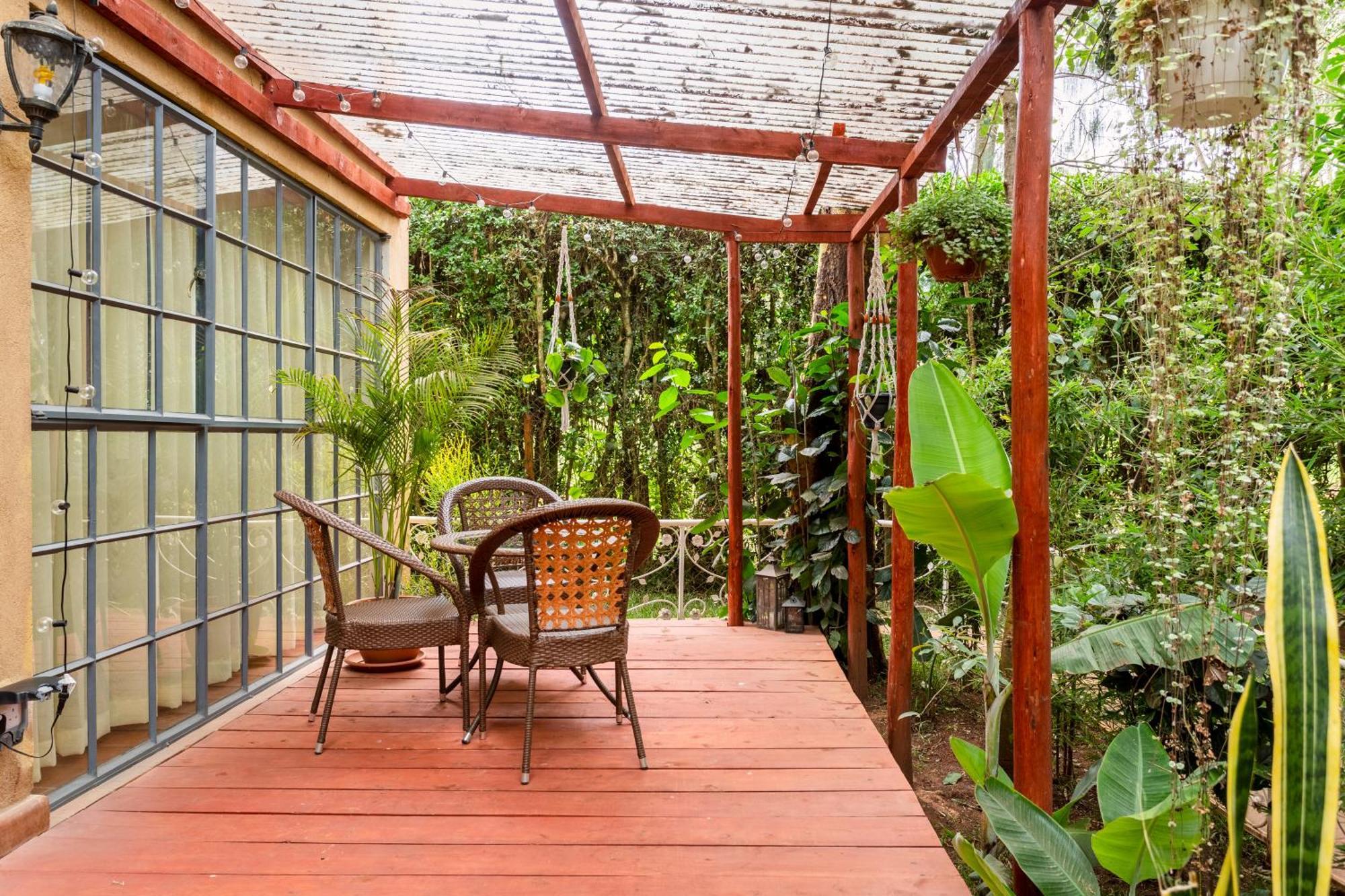 Ferienwohnung The Jungle Oasis With Heated Pool Nairobi Exterior foto