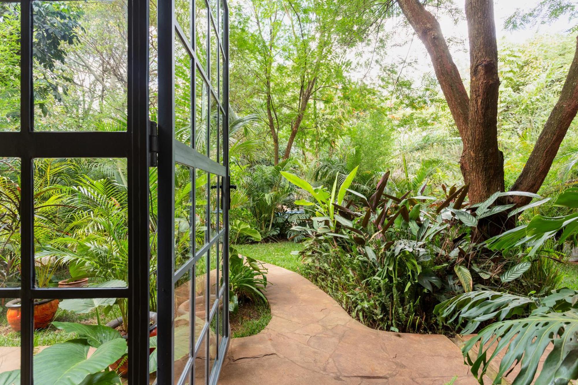 Ferienwohnung The Jungle Oasis With Heated Pool Nairobi Exterior foto