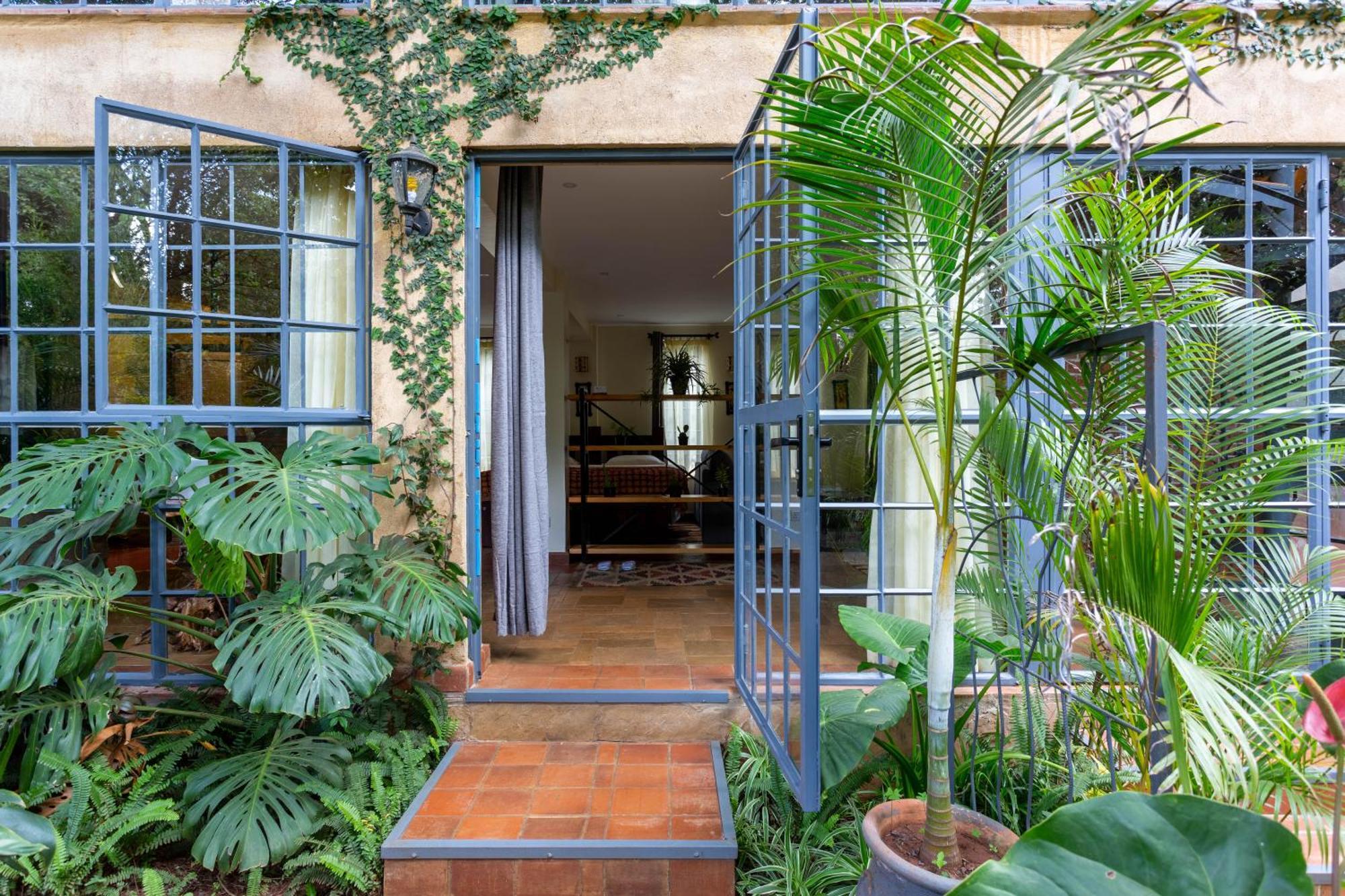 Ferienwohnung The Jungle Oasis With Heated Pool Nairobi Exterior foto
